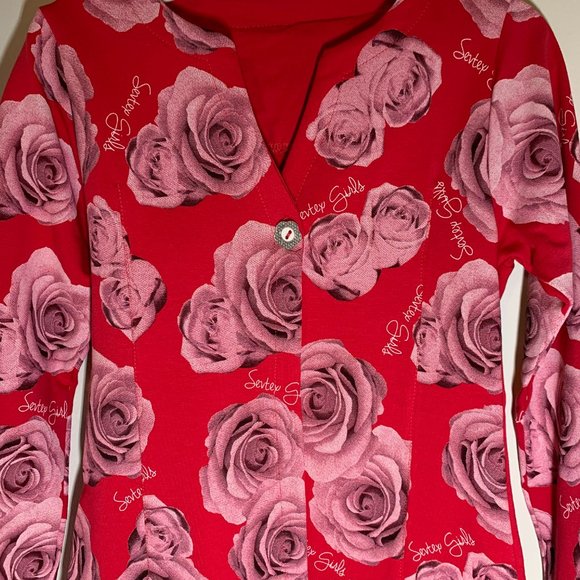 Red girls blazer with pink roses, one button, light jacket - Picture 3 of 3